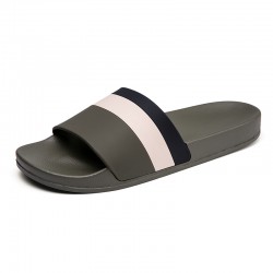 2025 Fashion men's and women's slippers Summer flat sandals Light family bathroom slippers couple indoor non-slip shower shoes