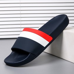 2025 Fashion men's and women's slippers Summer flat sandals Light family bathroom slippers couple indoor non-slip shower shoes